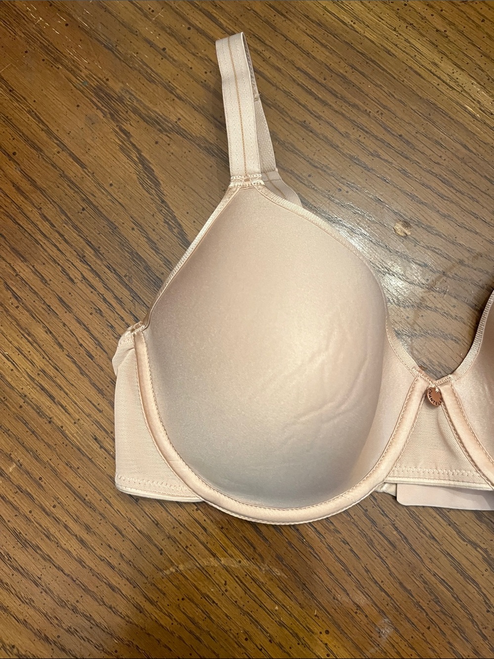 Chantelle Light Nude Smooth Underwire T-Shirt Bra, size 34 D, new with tags - Picture 2 of 13